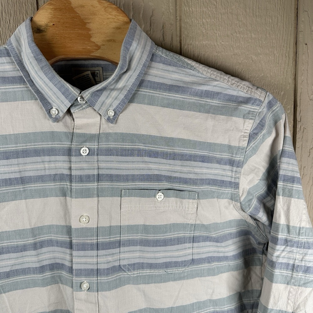 LL Bean Comfort Stretch Chambray Shirt Sz Large Traditional Untucked Fit Stripe